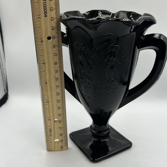 1930s LE Smith Black Amethyst Glass Trophy Vase Dancing Nymphs 7” - Picture 5 of 5